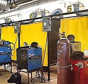 vinyl-curtain-booths