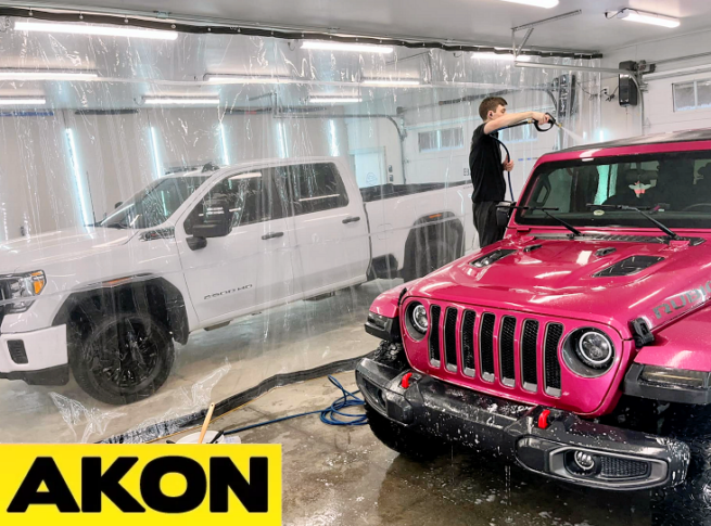 spray curtain to contain car washing